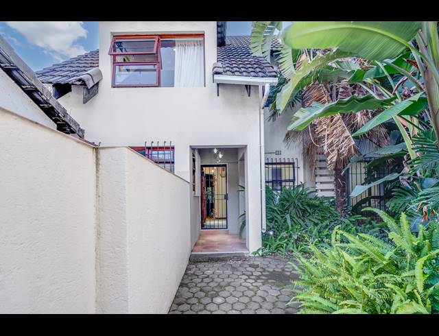3 BEDROOM SECTIONAL TITLE FOR SALE IN BRYANSTON